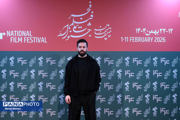 نشست نقد و بررسی فیلم «بیلبورد» در چهل و چهارمین جشنواره ملی فیلم فجر