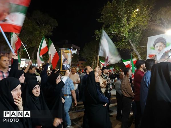 موج حماسه مشهدیان در بلوار احمد آباد 