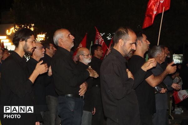 عزاداری امام حسین (ع)در صد و بیست و نهمین شب-۱