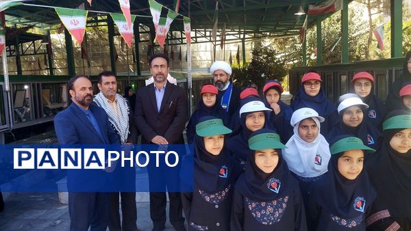 مراسم غبارروبی و عطرافشانی مزار شهدای 400 دستگاه ناحیه 3 کرج در هفته دفاع مقدس