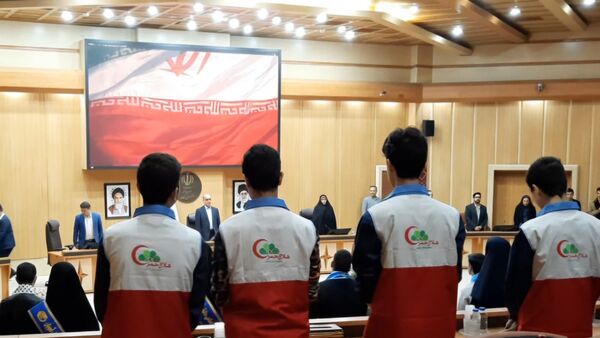 دیدار صمیمی تشکل های دانش آموزی با استاندار گیلان