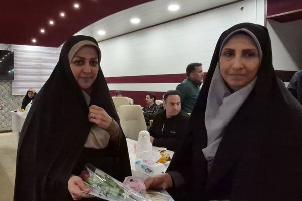 تقدیر از بانوان شاغل در اداره آموزش و پرورش کهریزک 