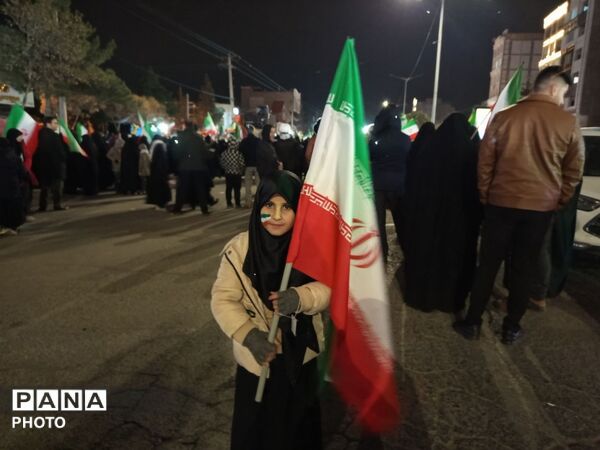 پدر از میان ما رفته ولی پسرش باز علمدار شده 