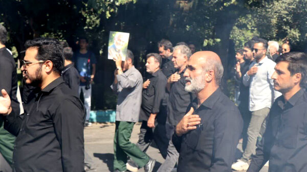 کاروان عشق و وفا از میدان بزرگمهر تا گلستان شهدا