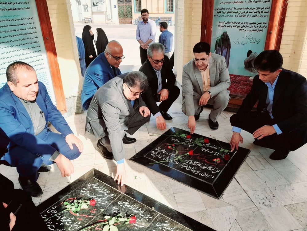 تجدید میثاق با شهدا در بوشهر