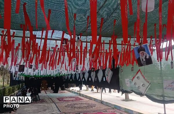 خدمت رسانی به زاِئران تشییع رهبر شهید در موکب دارالمصلین شهرستان شیروان