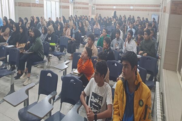 جلسه اول دوره آموزش جامع مقاله‌‌نویسی در حاجی‌‌آباد