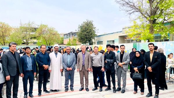 برپایی بازارچه در دبستان معلم آشخانه 