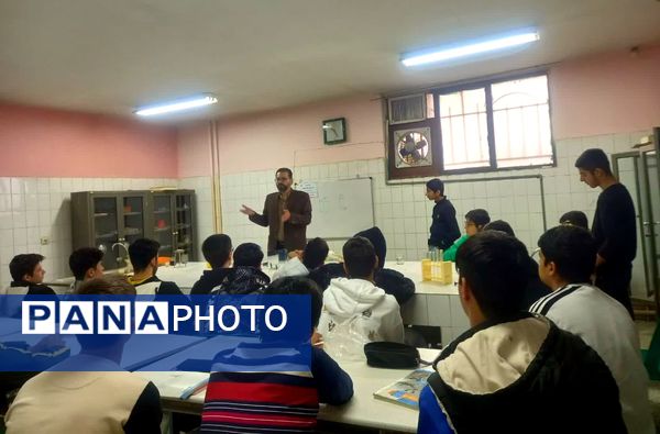 برگزاری کلاس‌های علمی و پژوهشی در پژوهشسرای بوعلی سینا شهرستان ملارد