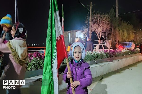 کودکان پای کار ایران در تجمعات مردمی شهر بار