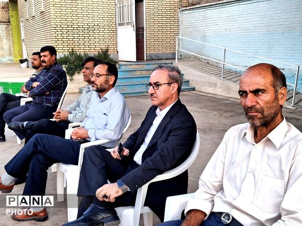 هم اندیشی خانواده و مدرسه در جلسه اولیا و مربیان