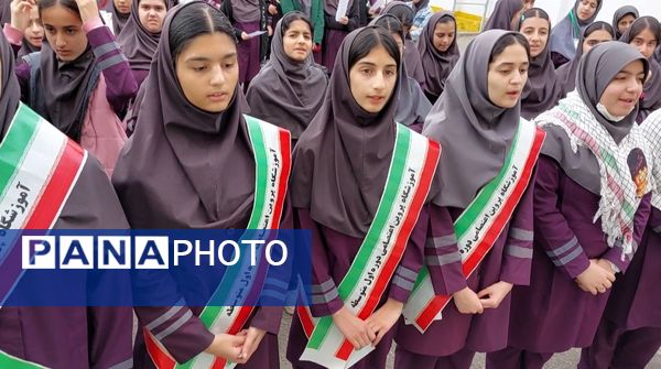 زنگ انقلاب در مدرسه پروین اعتصامی املش طنین انداز شد