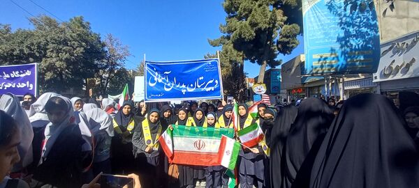 راهپیمایی ۱۳ آبان و روز دانش آموز در نیشابور 