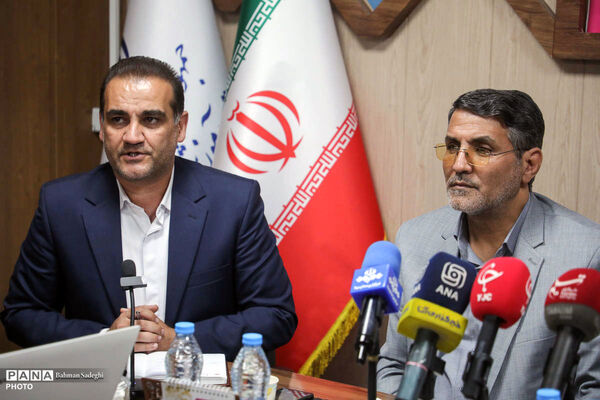 تجلیل از استان‌های پیشتاز در آموزش مهارت‌های رقومی دانش آموزان