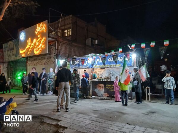گذری بر چایخانه امام زمان (عج) در چهل و پنجمین شب از اجتماعات مردمی 
