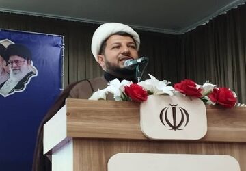 برگزاری آیین تجلیل از دانش‌آموزان مقام‌آور کشوری و استانی 
