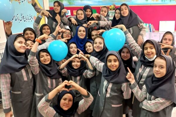 «یاد گرفتن برای یاد دادن» اساس حرفه معلمی است