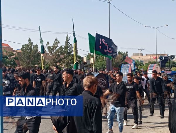 آیین استقبال از هیئت های عزاداری در روستای عشق آباد 