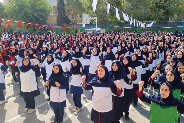 گرامیداشت هفته تربیت بدنی در دبیرستان ارشاد ناحیه دو شهرری 