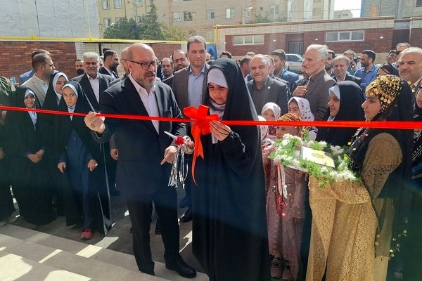 افتتاح 2 مدرسه جدید در شهرک وحدت نگارستان  در البرز 