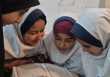 تجلی انس با قرآن در رقابت دانش‌آموزان آباده‌ای
