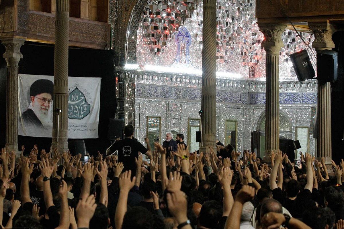 حضور پرشور مردم شهرری در مراسم ارتحال امام خمینی (ره) 