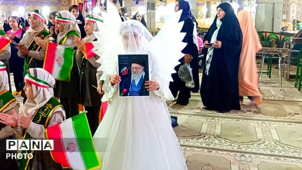 اجتماع بزرگ دختران جان فدای ایران وزنجیره دختران شقایق های دنا 