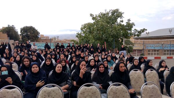 جشن جوانه‌ها در مدرسه دخترانه شهید رجایی اهر