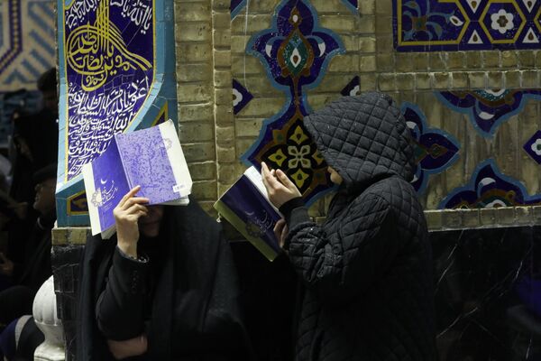 دیدار عاشقان با امام رضا(ع) در آخرین شب قدر
