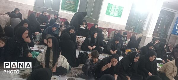 شب زنده داری بانوان روستای جیز آباد در شب های قدر