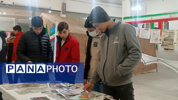 گذری بر روز اول و روز دوم نمایشگاه دهه فجر دبیرستان شاهد ابوذر غفاری