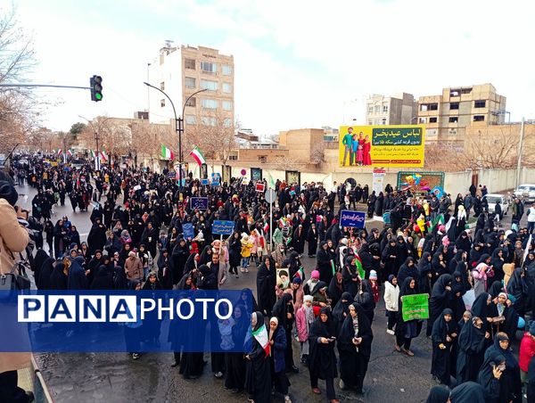 حماسه حضور مردم کاشمر در ۲۲ بهمن از قاب پانا