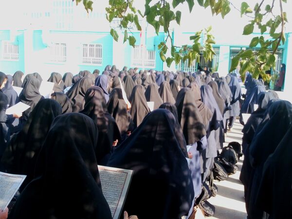 برگزاری مراسم ختم قرآن در دبیرستان دخترانه فاطمیه