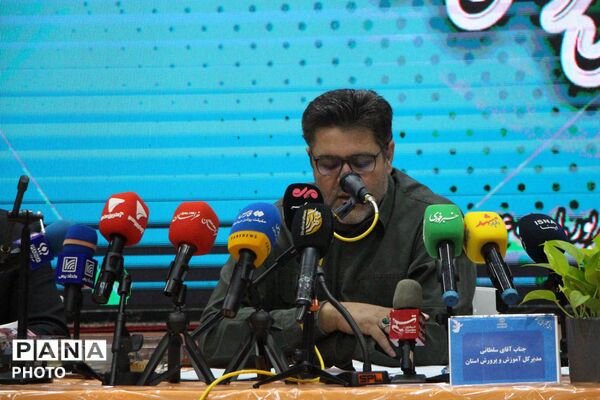 نشست صمیمی مدیرکل آموزش و پرورش خراسان رضوی با اصحاب رسانه و معلمین رسانه ای