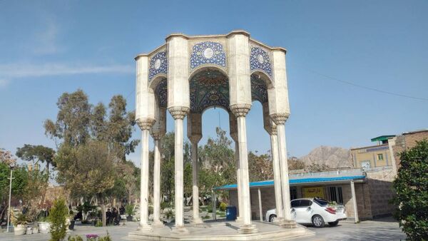 تلفیق بهار، معنویت و تاریخ