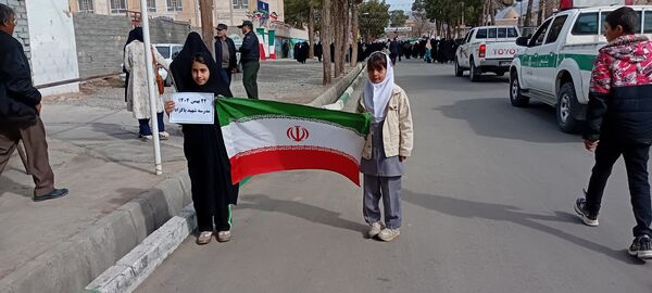 حضور پر شور کودکان و نوجوانان خلیل آبادی در راهپیمایی ۲۲ بهمن
