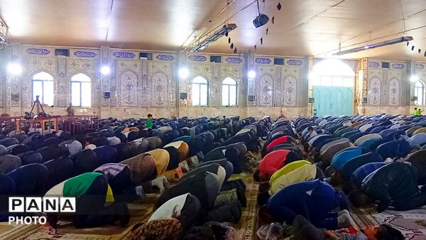 نماز جمعه عبادی و سیاسی در مصلی یاسوج