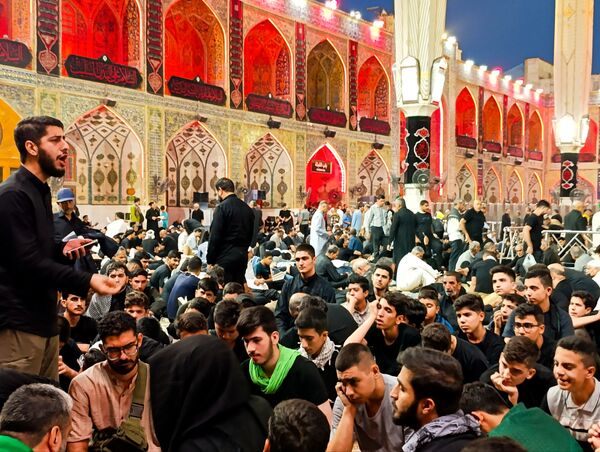 مراسم وداع کاروان فرستادگان امام رضا علیه السلام در نجف