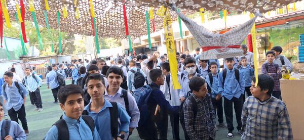 بازگشایی مدرسه شهید مطهری با لبخند مهر 