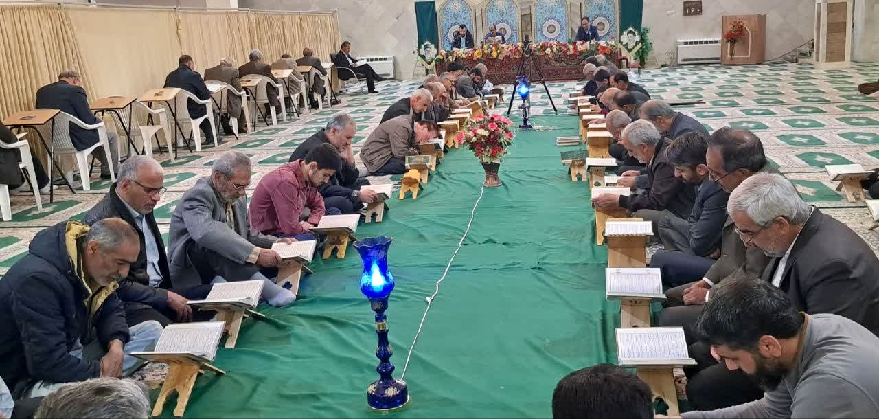 بهار در بهار با قرائت قرآن کریم در مسجد شهرستان آباده/ فیلم