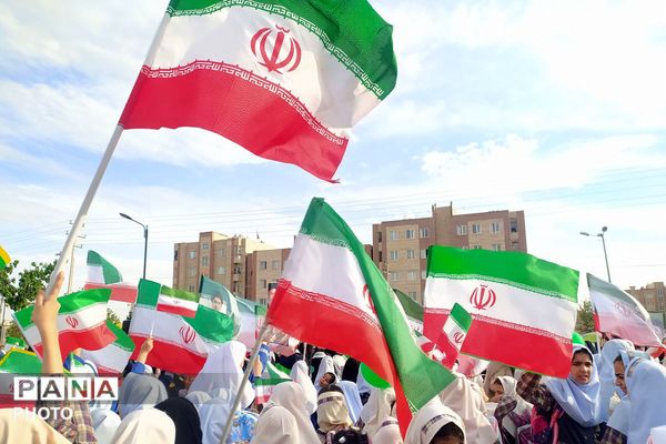 اجتماع صمیمی دانش‌آموزان نیشابور به یاد ۱۶۸ فرشته های دبستان شجره طیبه ی میناب