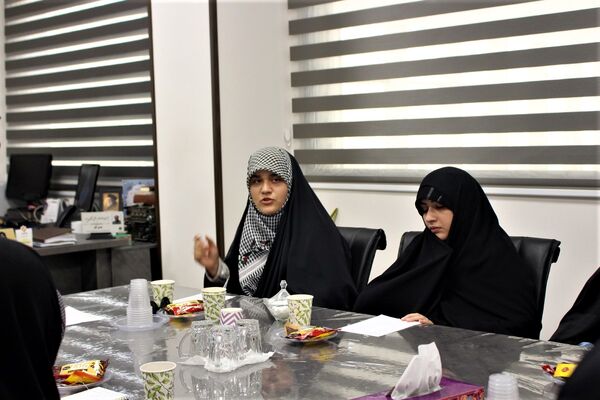 محفل شعر بانوان «رحیل» ویژه کودکان شهید 