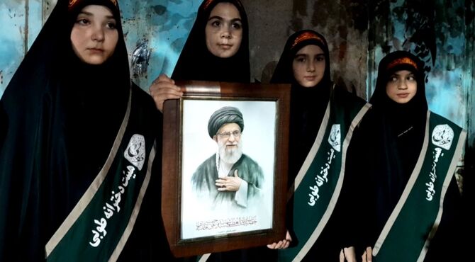 اجتماع مردمی در پاسداشت یاد رهبر شهید انقلاب