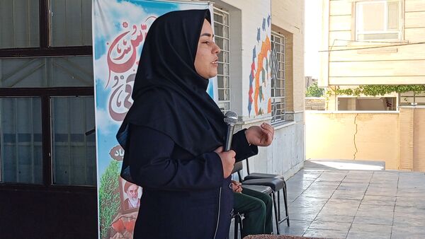زنگ مهر و مقاومت در هنرستان حضرت زهرا(س) بن به صدا درآمد
