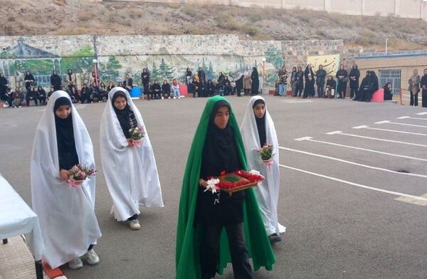 جشن جوانه‌ها در مدرسه دخترانه شهید رجایی اهر