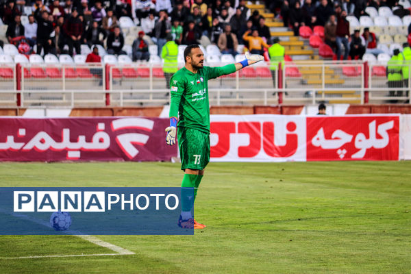 بازی جام حذفی تراکتور و  گل‌گهر سیرجان