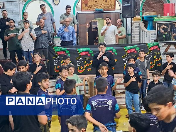 محفل انس با قرآن کریم در زورخانه باب‌الحوائج قائمشهر