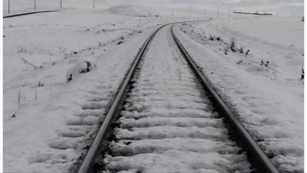 بارش اولین برف پاییزی در روستای نورآباد شازند
