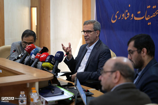 نشست خبری معاون آموزشی وزیر علوم، تحقیقات و فناوری