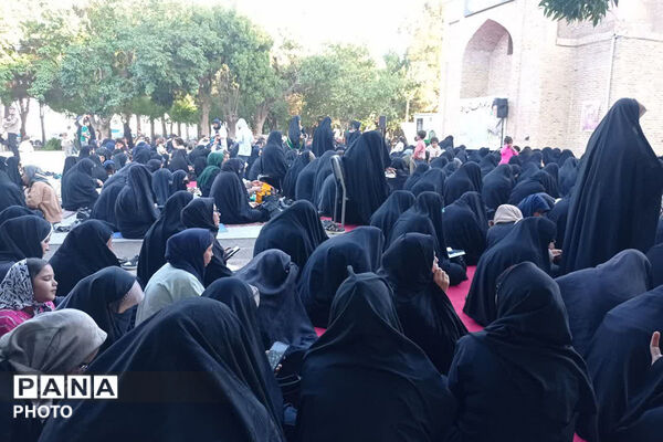 عرفه روز بخشش دیگران و استجابت دعاها